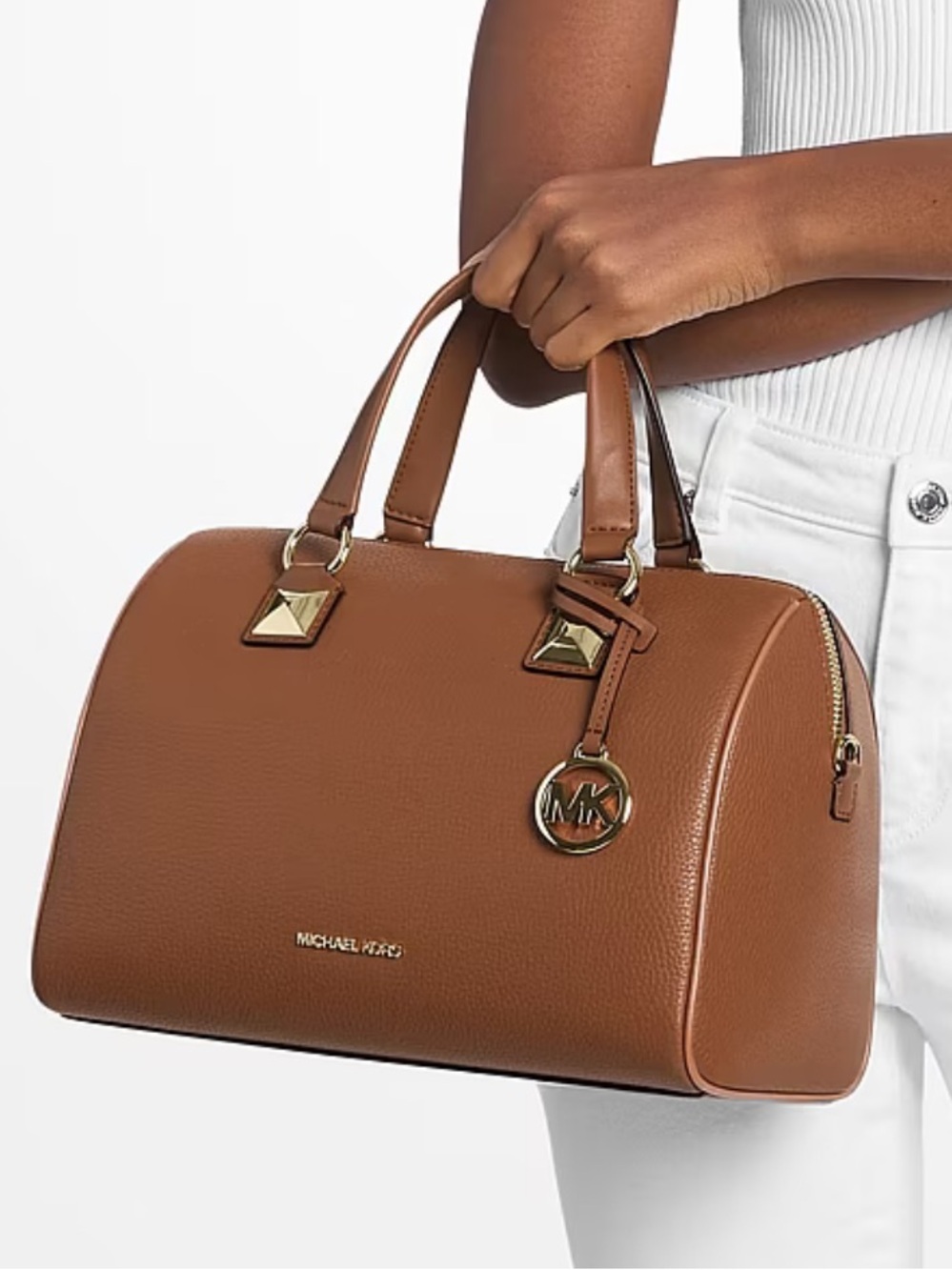 MICHAEL KORS Grayson Medium Pebbled Leather Duffel Bag
Luggage
NWT - Picture 4 of 12